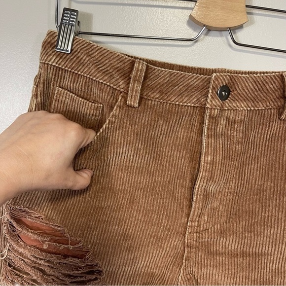 SHE + SKY Caramel Brown Distressed HI-RISE Corduroy Shorts - Size MEDIUM - Picture 2 of 8